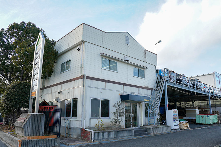 海の香りと木の香りがする贅沢なオフィス環境